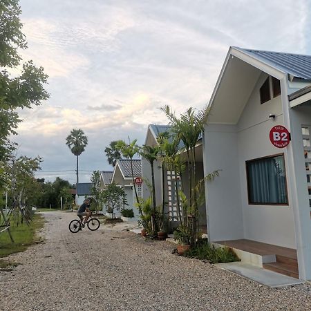 Numhom Resort Ban Nong Chum Saeng Екстер'єр фото
