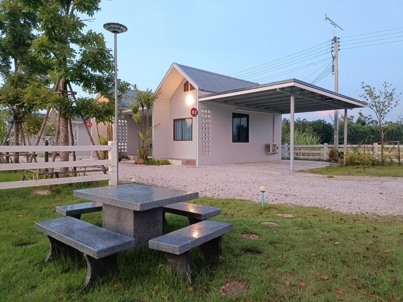 Numhom Resort Ban Nong Chum Saeng Екстер'єр фото